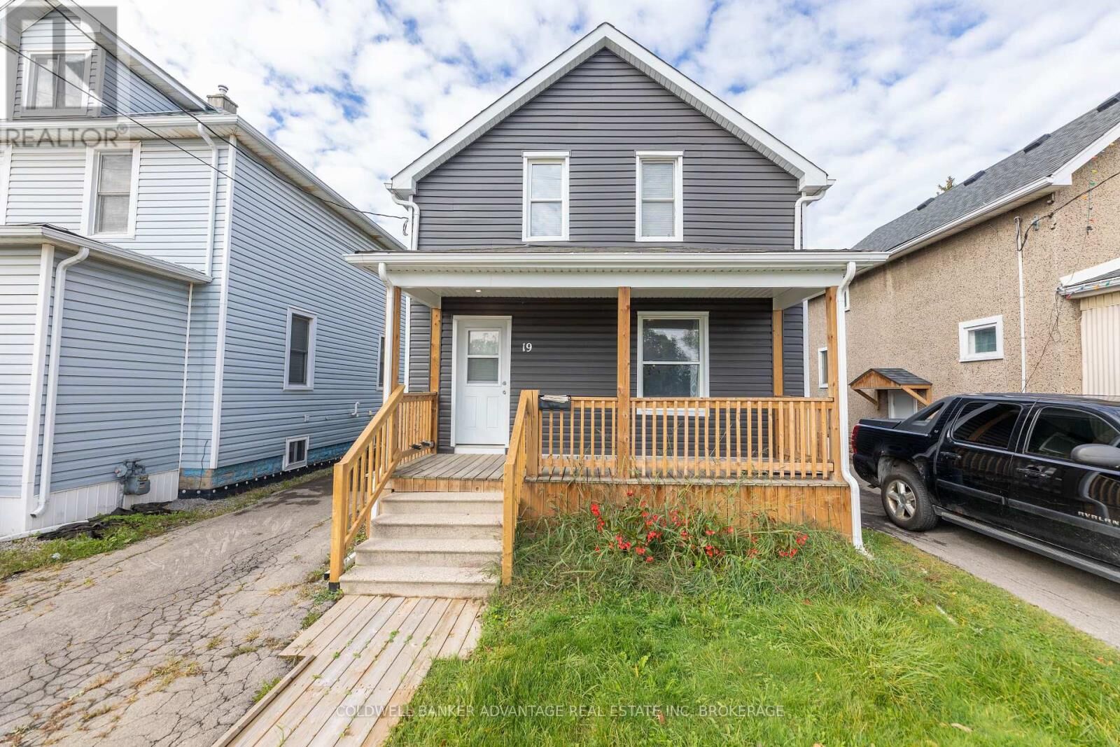 Photo de la propriété:  19 Duncan Street  ON L3B 2C5 