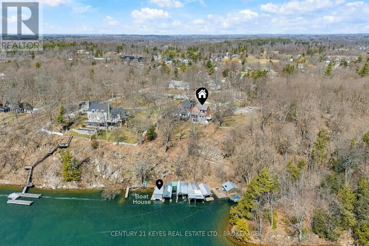 Property Photo:  13 Windsor Drive East  ON K7G 2C9 