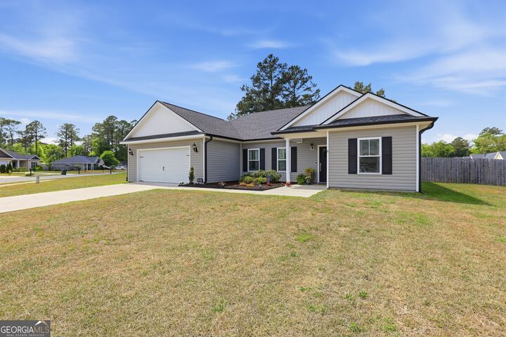 Property Photo: 65 Kayton Court GA 31321