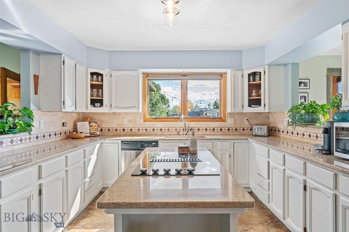 Property Photo:  606 Frank Road  MT 59714 