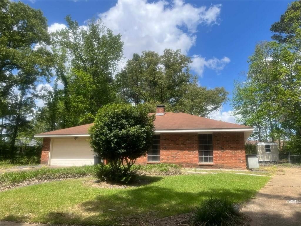 Property Photo:  512 Fendler Parkway  LA 71360 