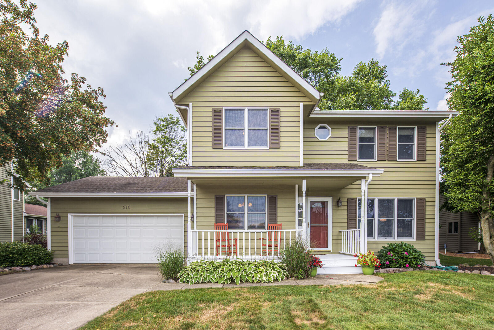 Property Photo:  910 Read Drive  IN 46304 