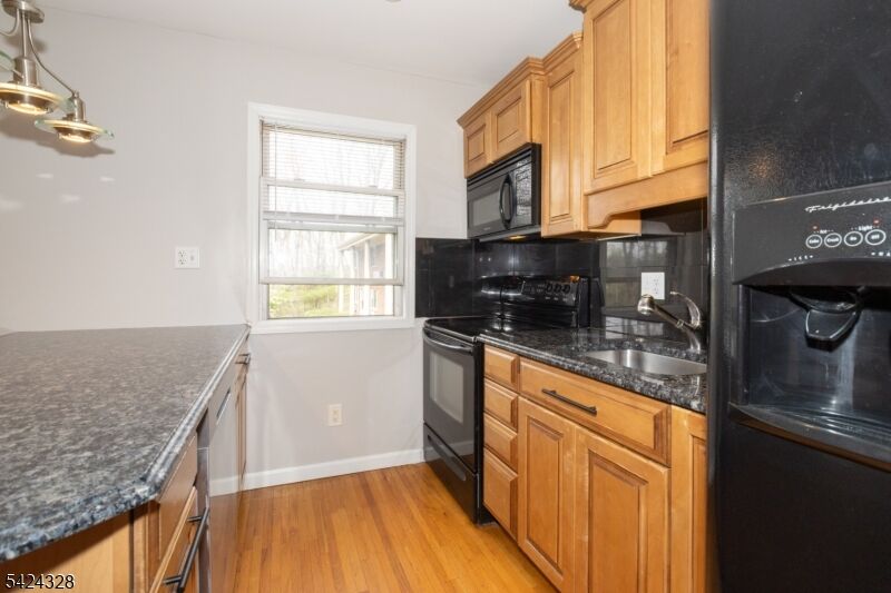 Property Photo:  300 Wilson Rd 22C  NJ 07081 
