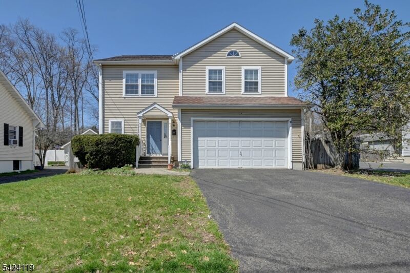 Property Photo:  31 Ashwood Ave  NJ 07901 