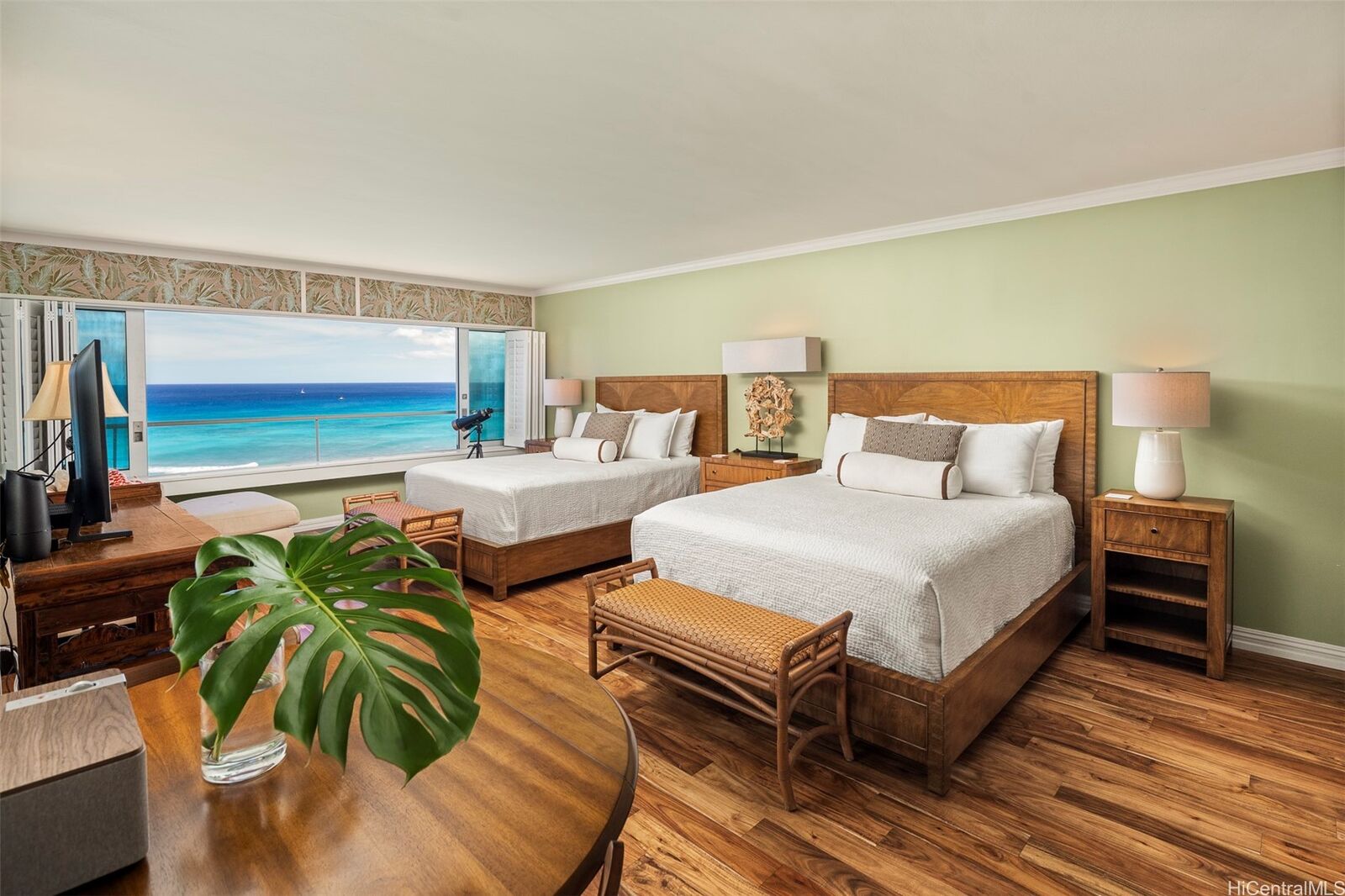Property Photo: 2895 Kalakaua Avenue 1403 HI 96815