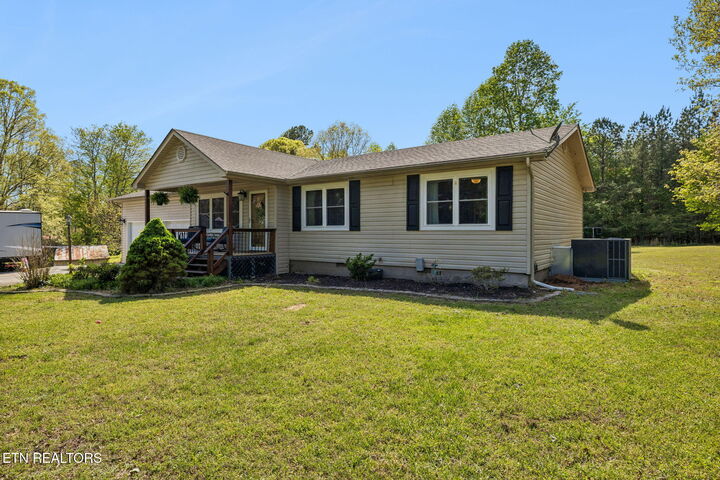 Property Photo:  1107 County Road 181  TN 37322 
