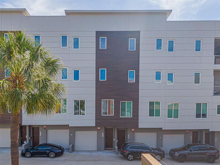 Property Photo: 370 6th Street S FL 33701