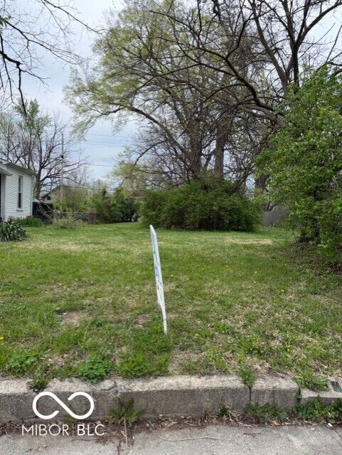 Property Photo:  1020 W 27th Street  IN 46208 