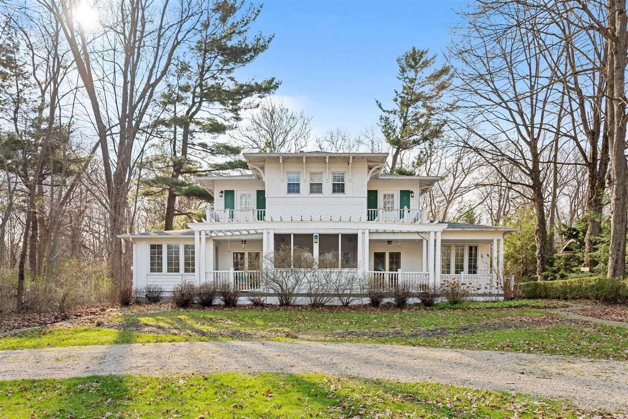 Property Photo:  14895 Lakeshore Road  MI 49116-9726 