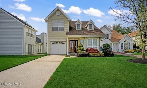 Property Photo:  26 Tall Oaks Court  NJ 08857 