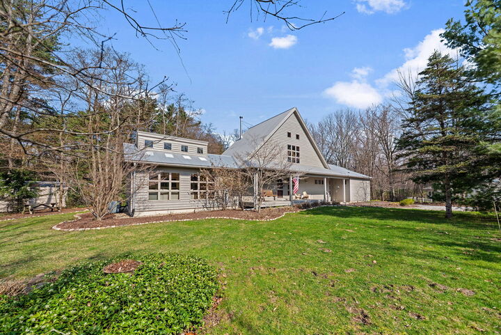 Property Photo: 13670 Cottonwood Lane MI 49115