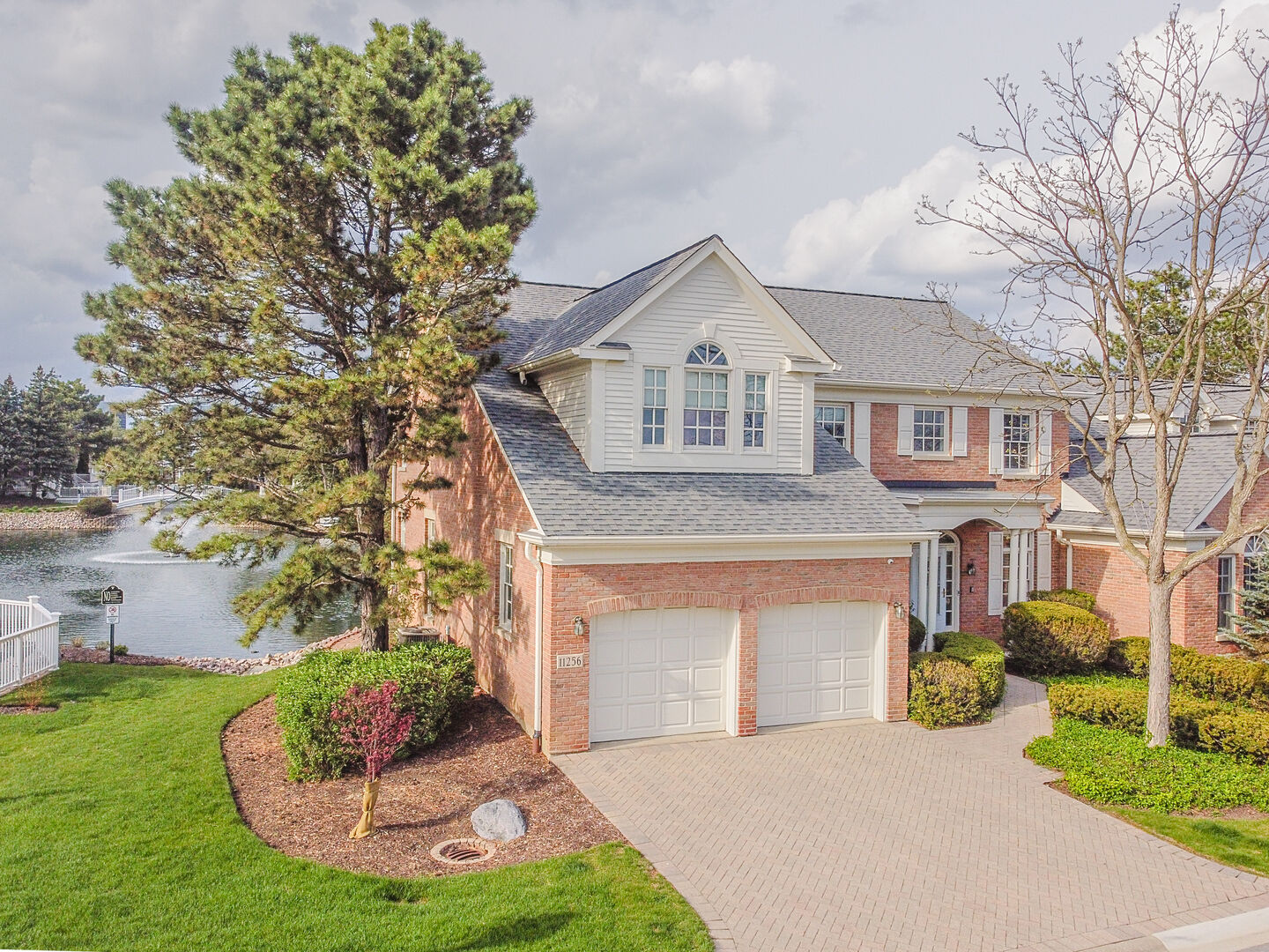 Property Photo: 11256 W Alexandria Lane IL 60154
