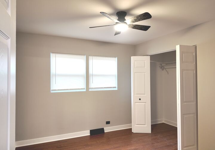 Property Photo:  210 Calumet Boulevard  IL 60426 