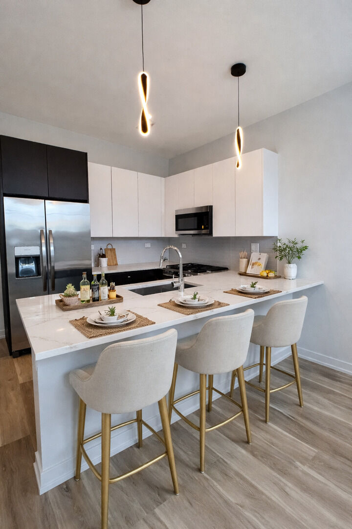 Property Photo: 6513 S Langley Avenue 1 IL 60637