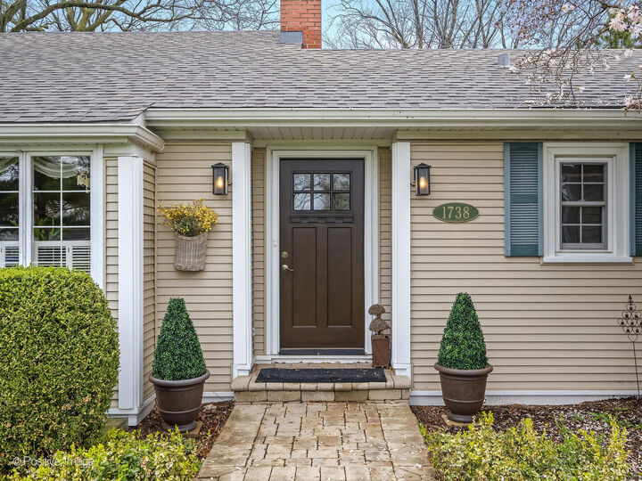 Property Photo:  1738 60th Street  IL 60525 