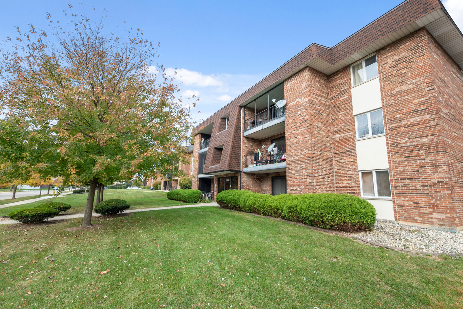 Property Photo: 9130 W 140th Street 2nw IL 60462