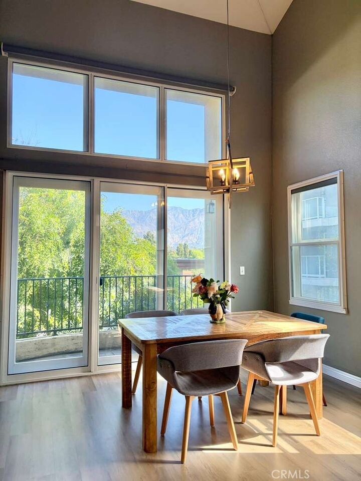 Property Photo:  286 N Madison 404  CA 91101 