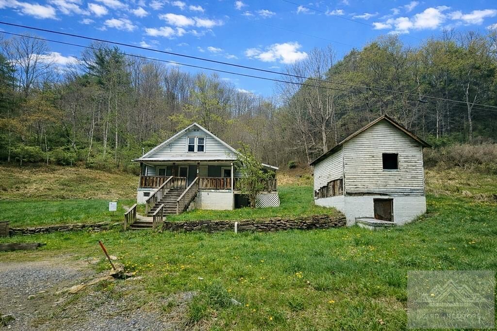 Property Photo:  345 Mary Branch Road  WV 24736 