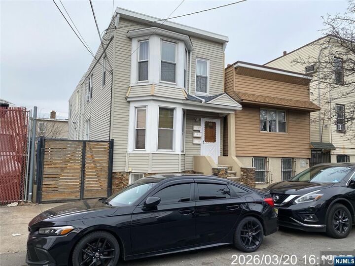 Property Photo:  38 N Delancy Street 3  NJ 07105 