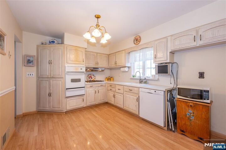 Property Photo:  293 Maitland Avenue  NJ 07502 