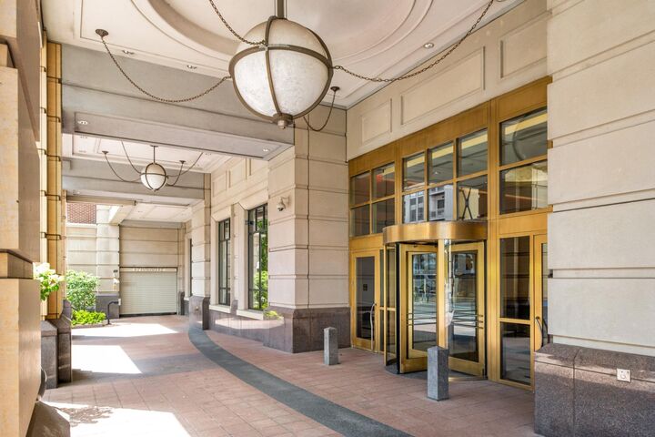 Property Photo: 100 3rd Avenue S 2602 MN 55401