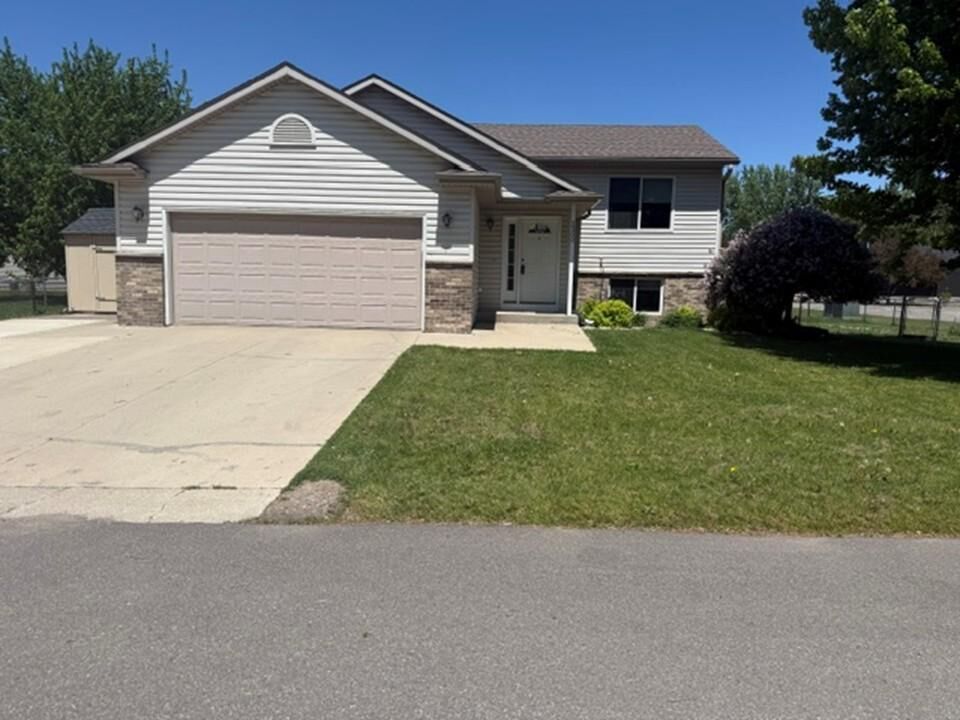 Property Photo:  2300 22nd Drive SW  MN 55912 