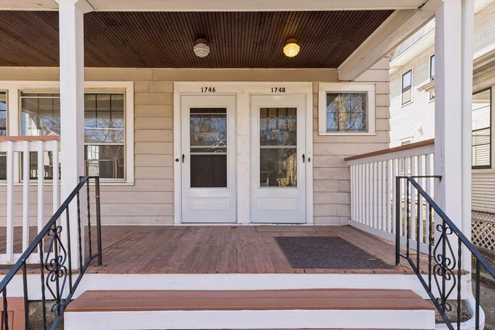 Property Photo:  1746 Laurel Avenue  MN 55104 