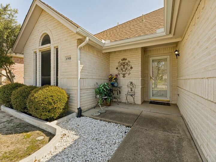Property Photo:  6908 Cheatham Drive  TX 76148 
