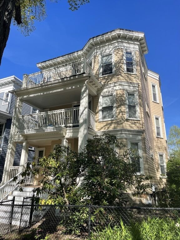 Property Photo:  115 Browne Street 2  MA 02446 