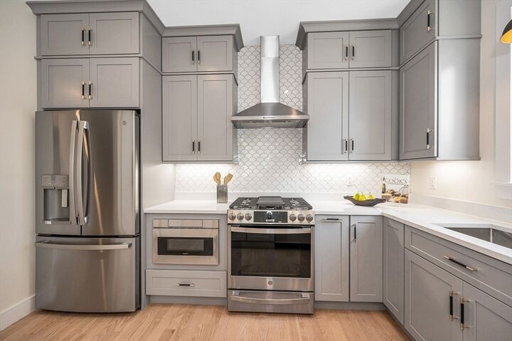 Property Photo:  13 Chestnut Street 1  MA 01880 