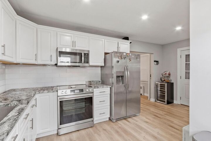 Property Photo:  184 Fitchburg Rd  MA 01469 