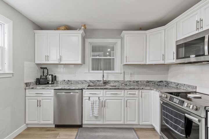 Property Photo:  184 Fitchburg Rd  MA 01469 