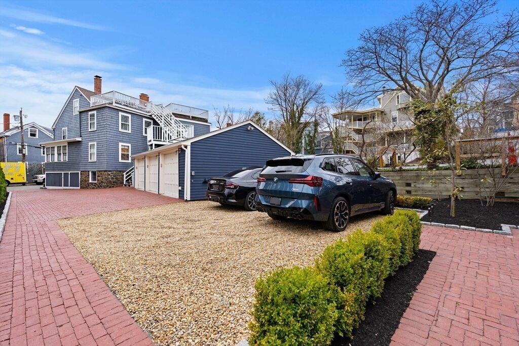 Property Photo: 12 Darling St 2 MA 01945