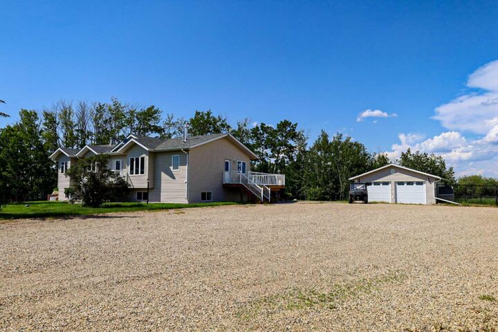 222068 Twp 840 — photo 1