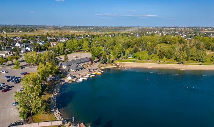 Property Photo:  311 Chaparral Ravine View SE  AB T2X 0A3 
