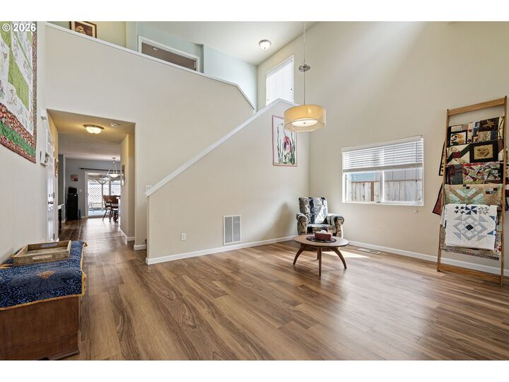 Property Photo:  265 Casting St  OR 97322 