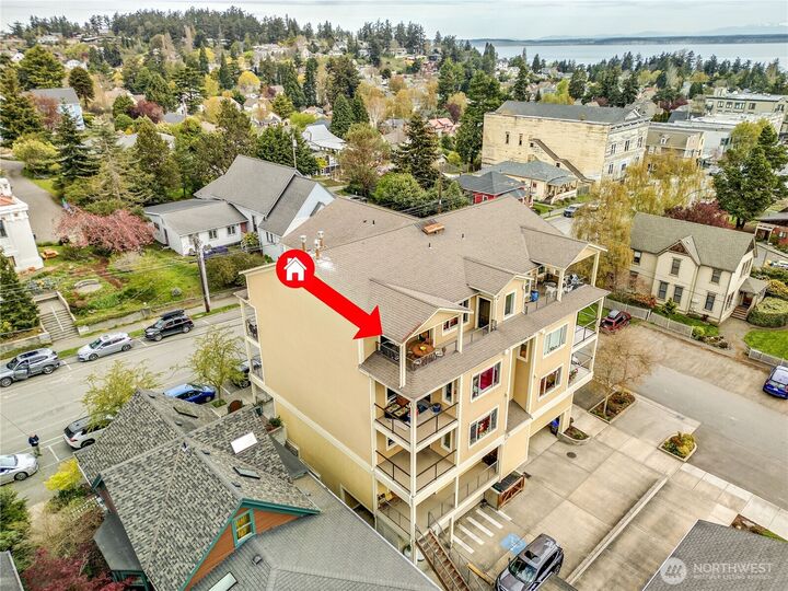 Property Photo:  1215  Lawrence Street 402  WA 98368 