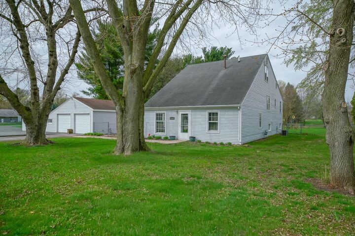 Property Photo:  13802 Dorr Road  IL 61080 