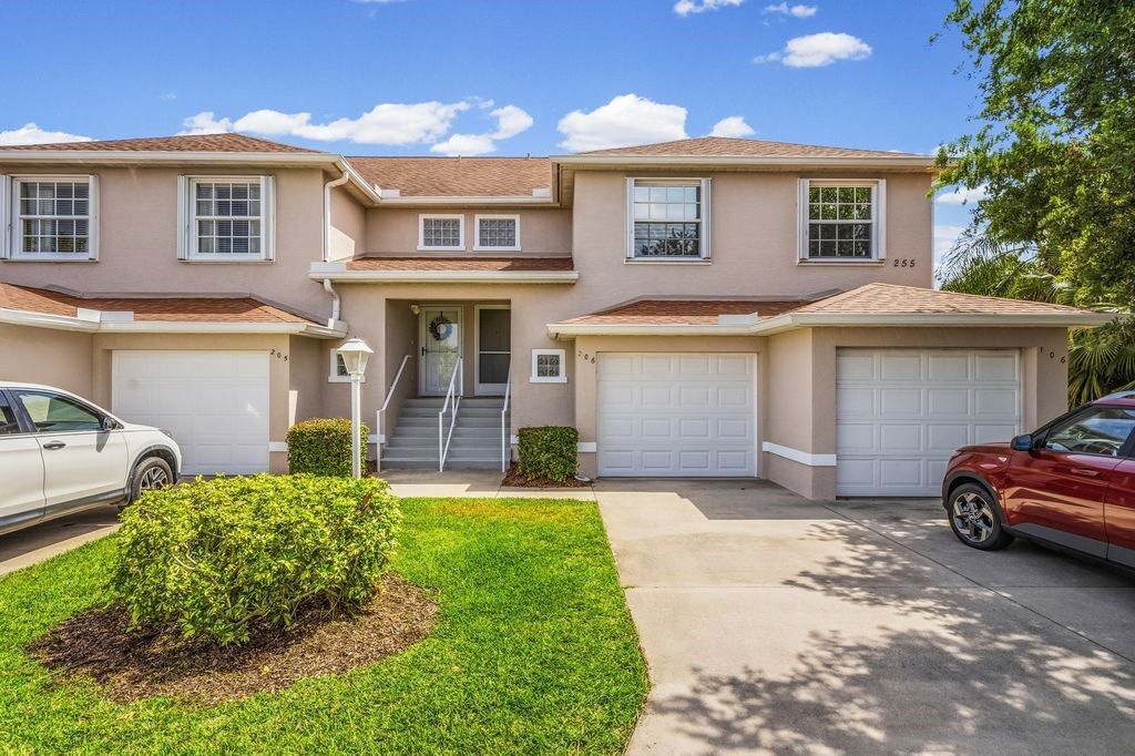 Property Photo: 255 Grand Royale Circle 206 FL 32962