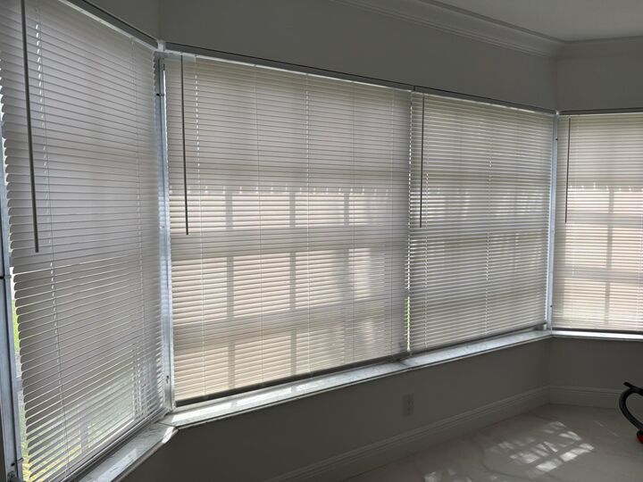 Property Photo:  2161 NE 68 Street NE Unit 303  FL 33308 