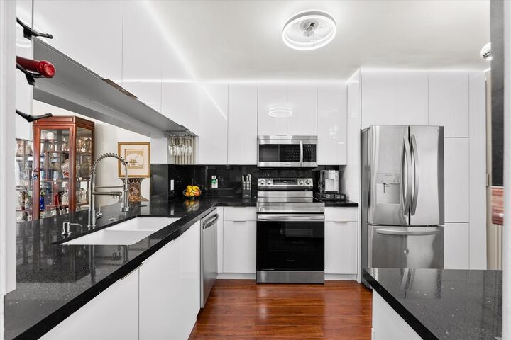 Property Photo:  10360 NW 30th Court 403  FL 33322 