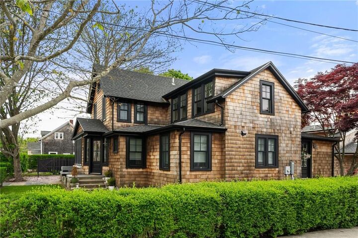 Property Photo:  14 Robsinson Street  RI 02882 