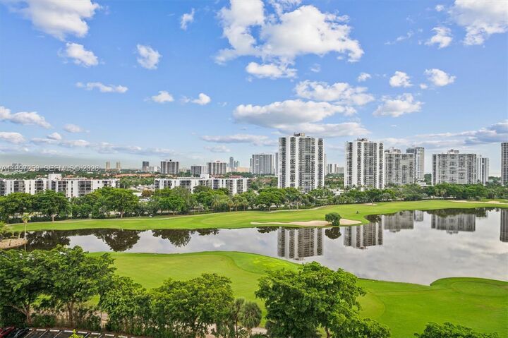 Property Photo:  20225 NE 34th Ct 2513  FL 33180 