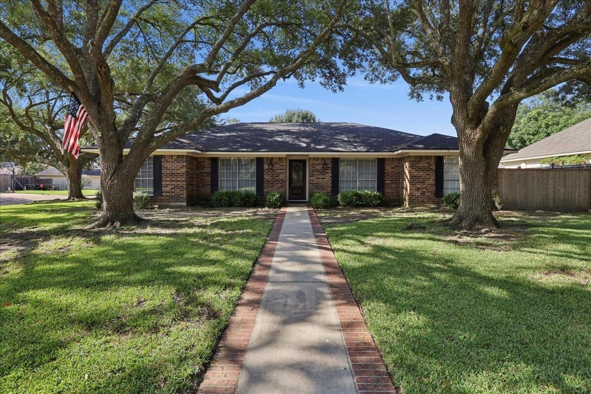 Property Photo:  5925 Longwood St.  TX 77707 