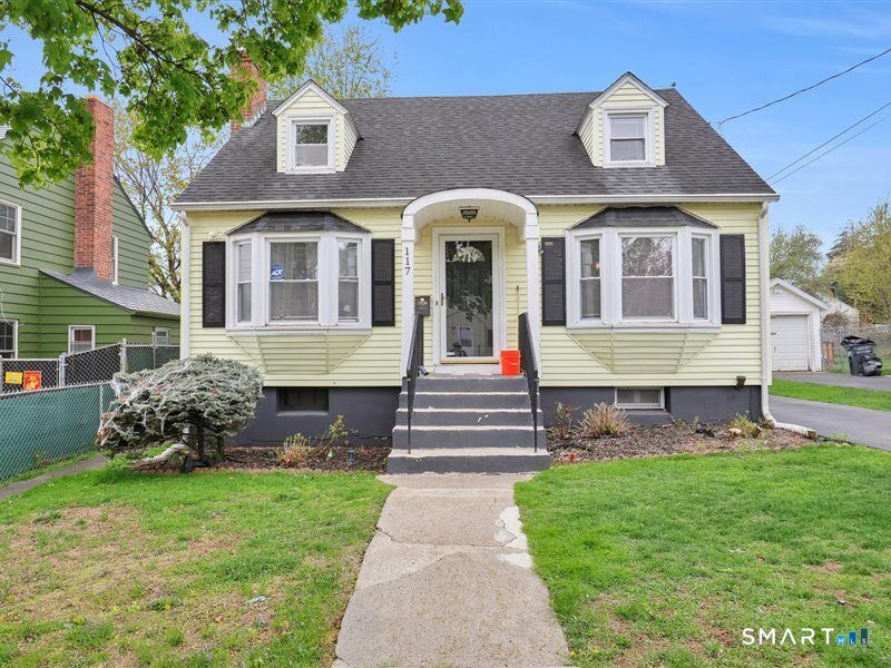 Property Photo:  117 Ansonia Street  CT 06106 