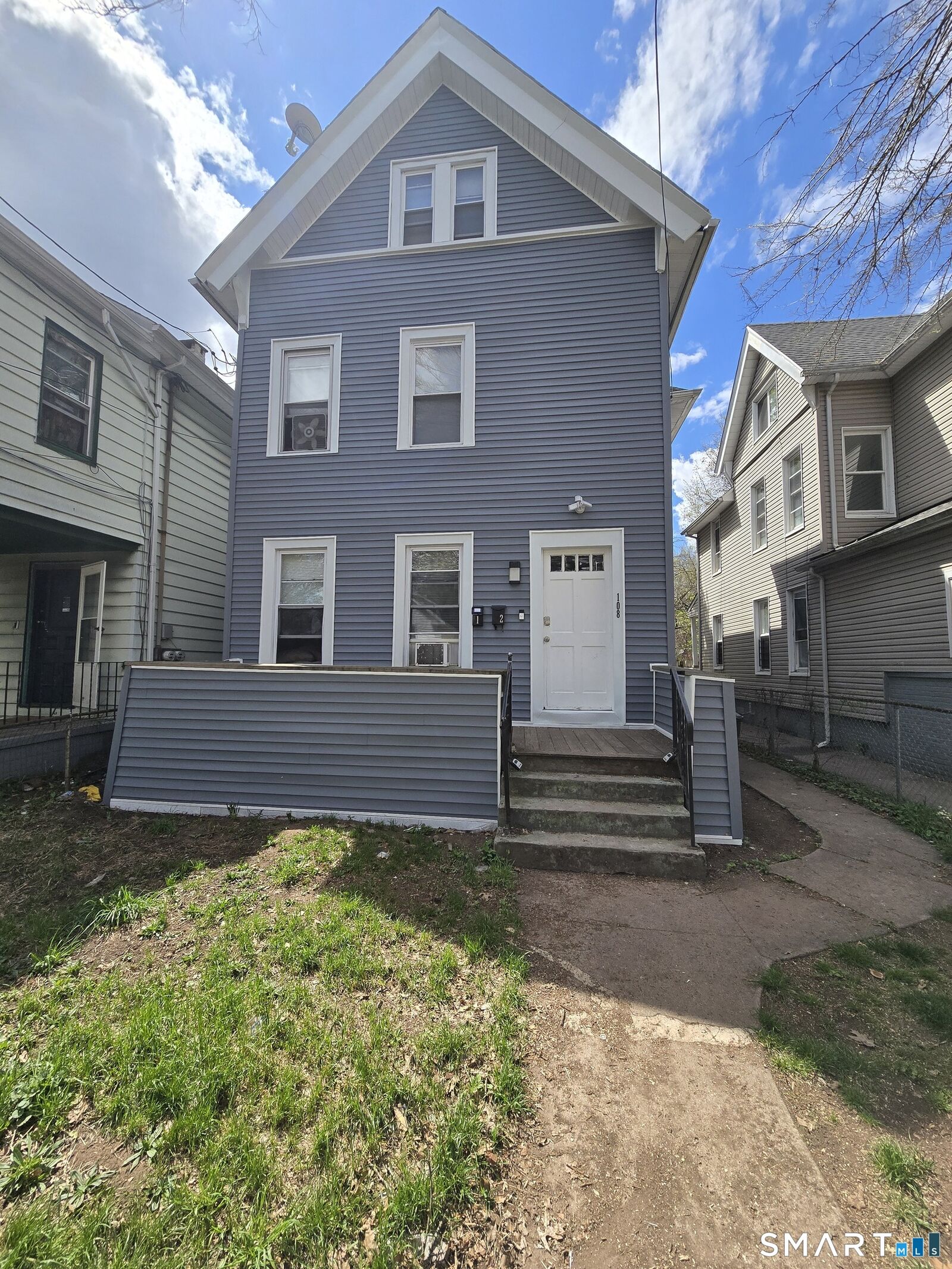 Property Photo:  108 Dewitt Street  CT 06519 