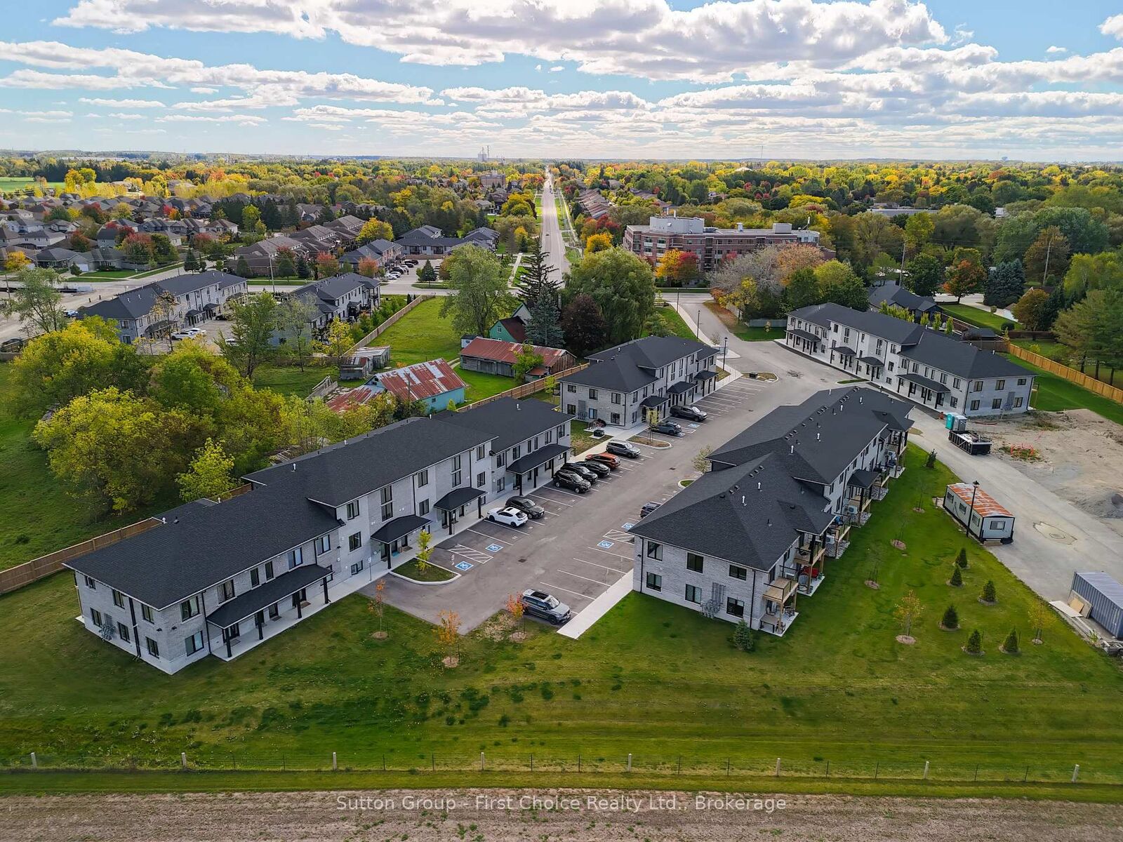 Property Photo: 3202 Vivian Line Unit 32 ON N5A 0K6