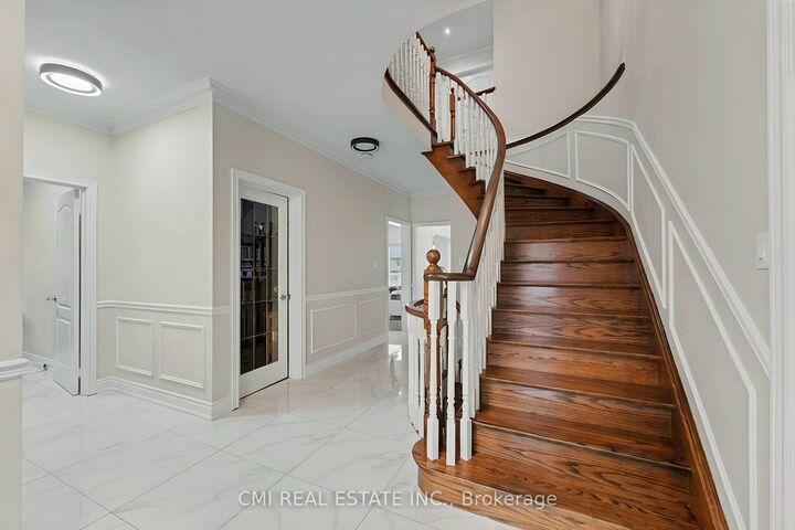 Property Photo: 717 Vaughan Mills Road ON L4H 1H6
