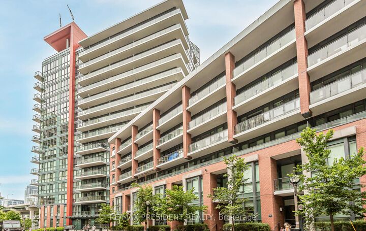 Property Photo: 50 Bruyeres Mews 901 ON M5V 0H8
