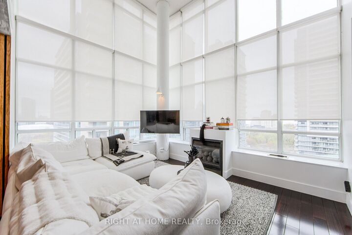 Property Photo:  250 Manitoba Street SE 728  ON M8Y 4G8 
